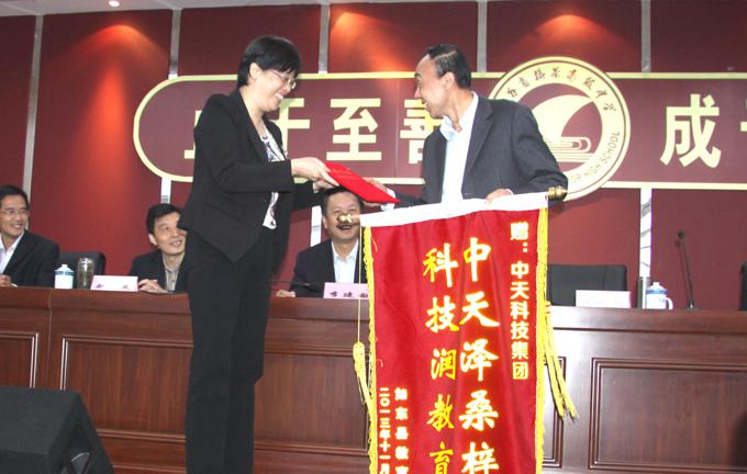 ���Ź��ʹ���-�����ɼ��Ƿ�,����Ʒ�Ƶ�ʵ��