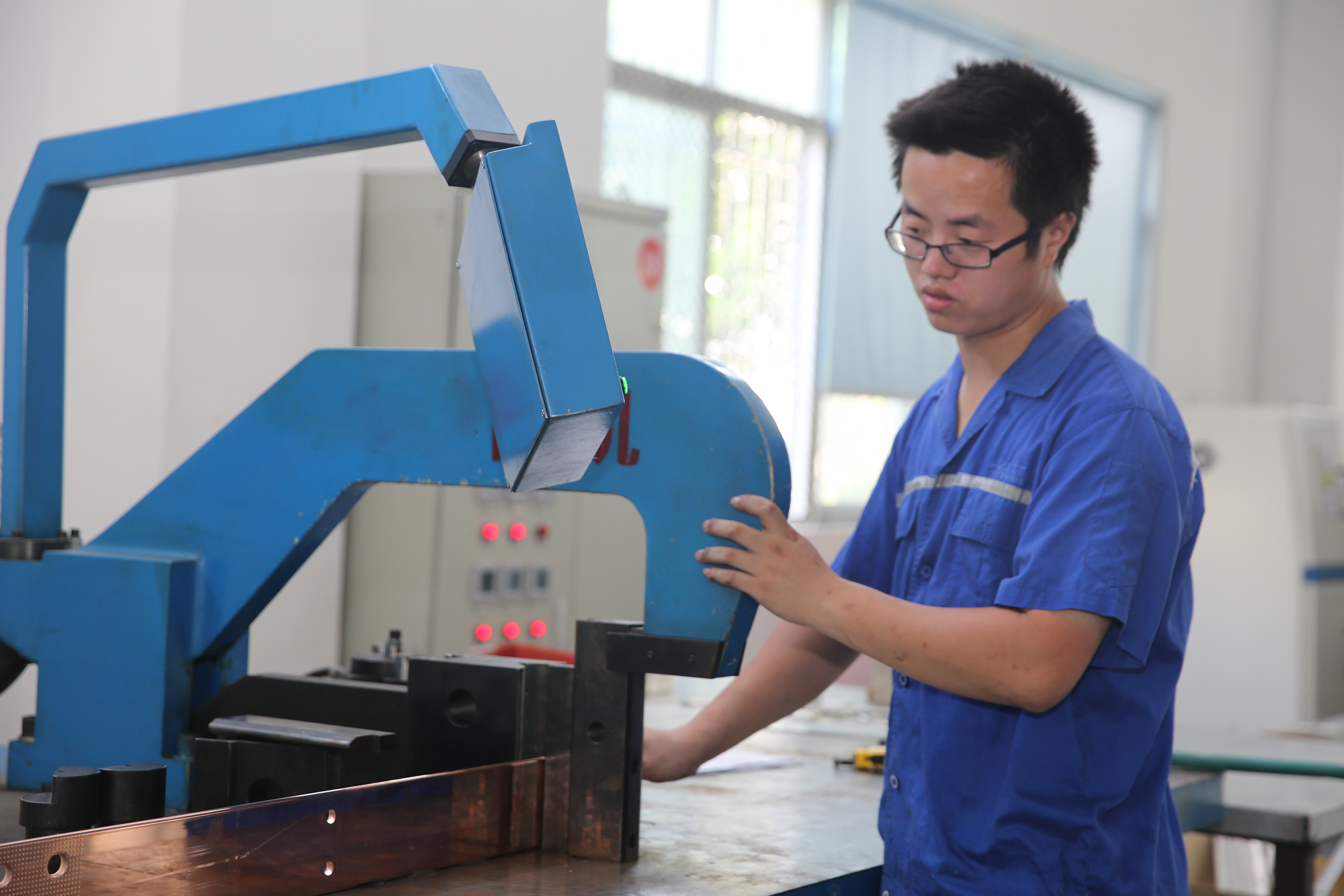 ���Ź��ʹ���-�����ɼ��Ƿ�,����Ʒ�Ƶ�ʵ��