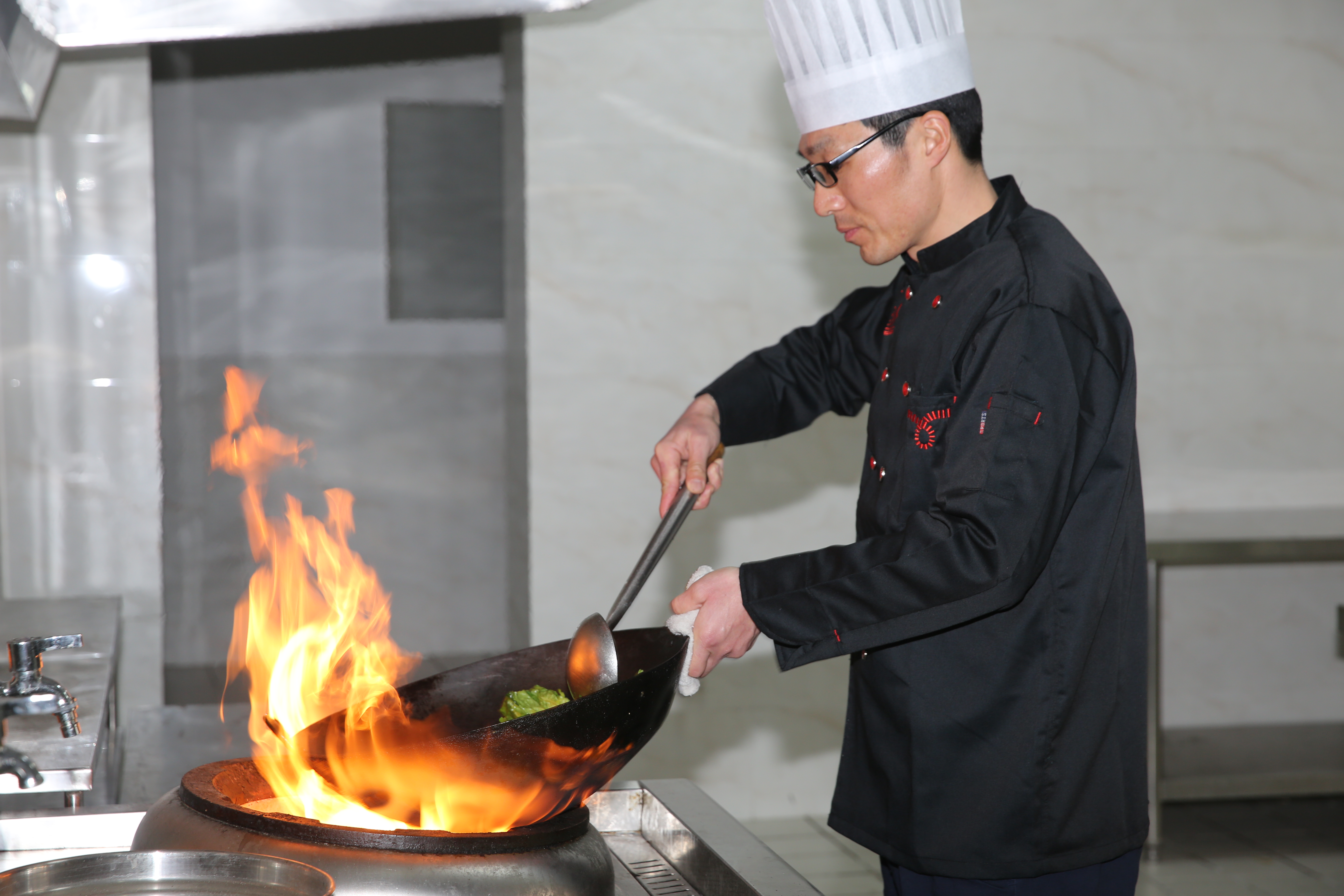 ���Ź��ʹ���-�����ɼ��Ƿ�,����Ʒ�Ƶ�ʵ��