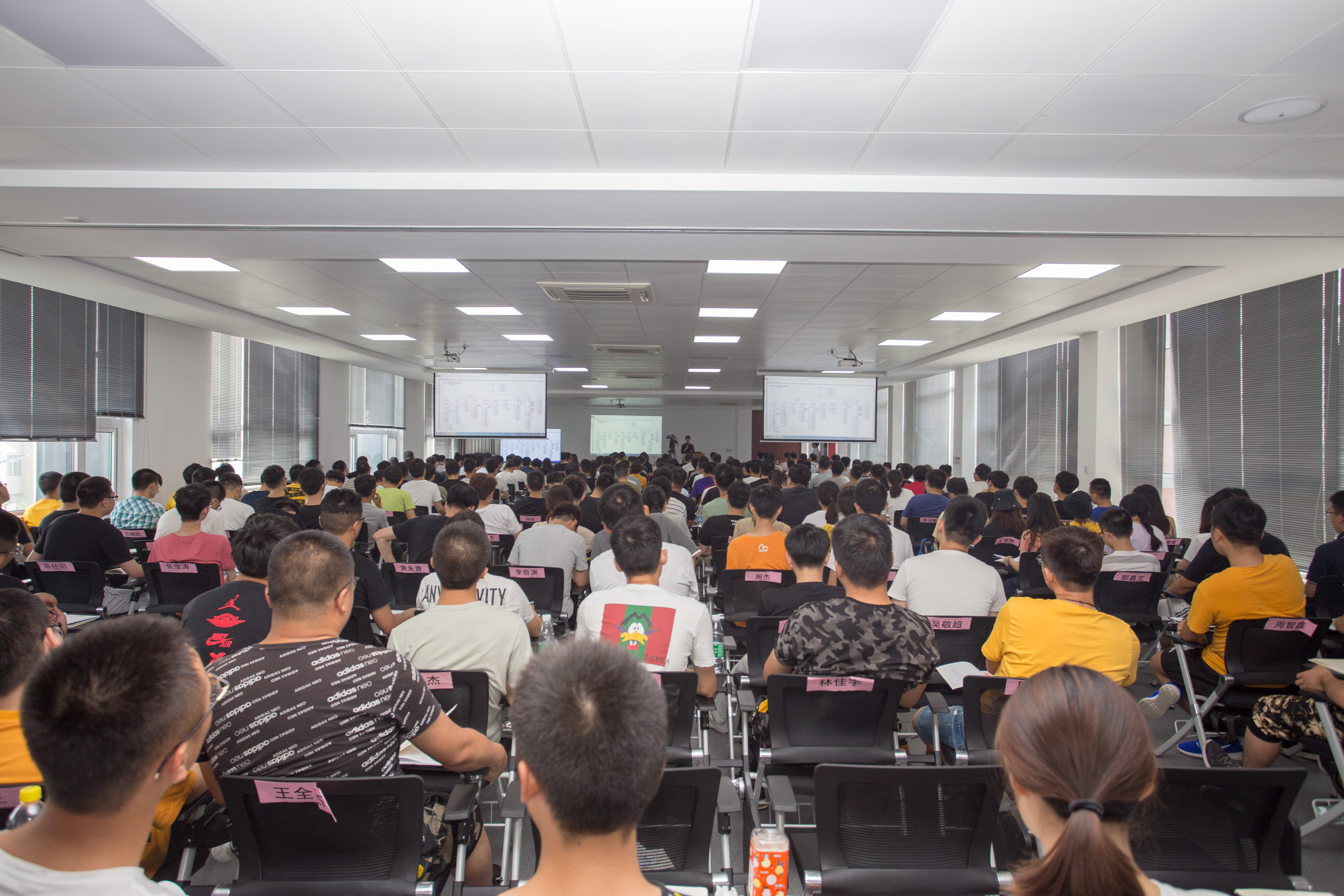 ���Ź��ʹ���-�����ɼ��Ƿ�,����Ʒ�Ƶ�ʵ��