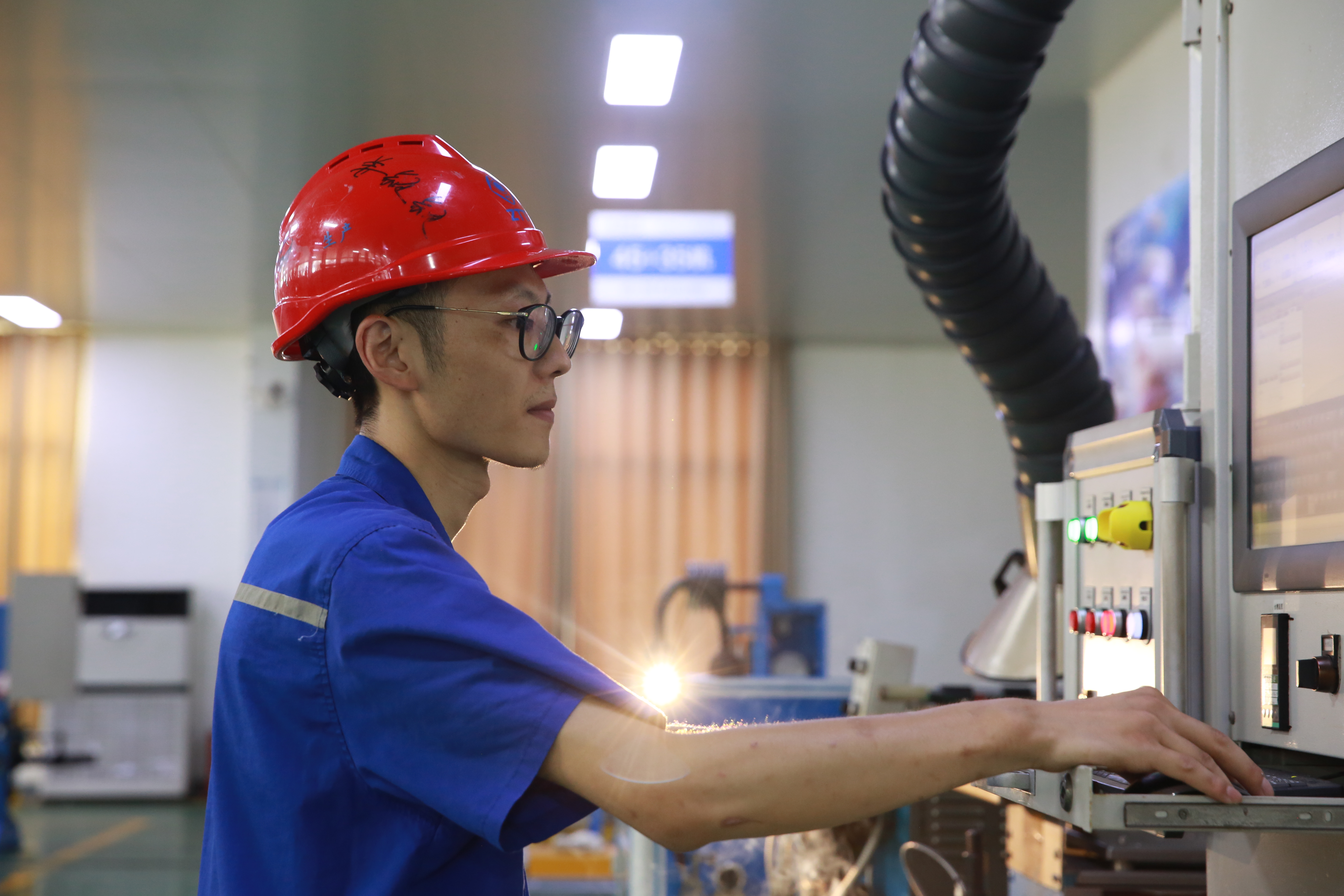 ���Ź��ʹ���-�����ɼ��Ƿ�,����Ʒ�Ƶ�ʵ��