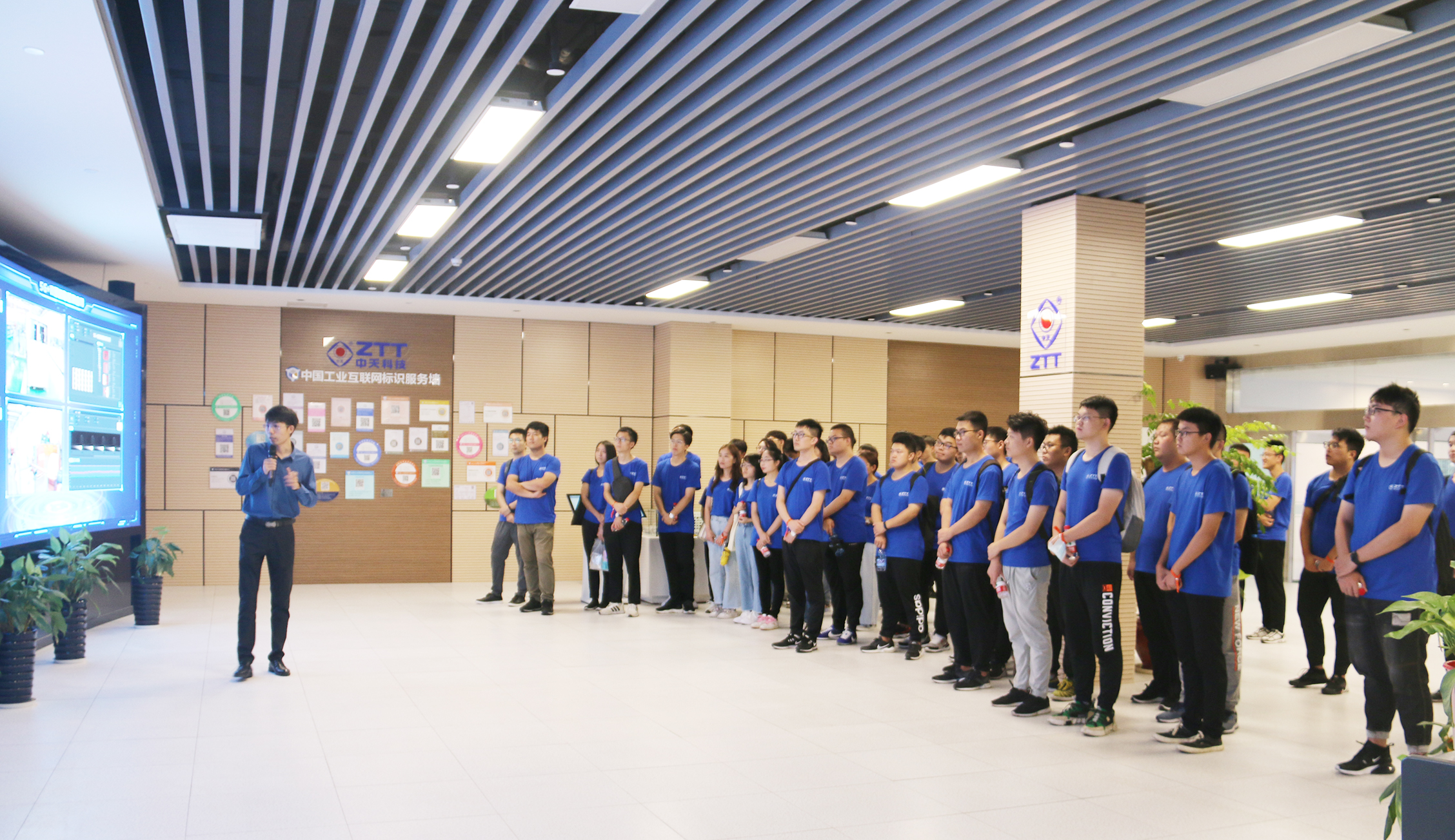 ���Ź��ʹ���-�����ɼ��Ƿ�,����Ʒ�Ƶ�ʵ��