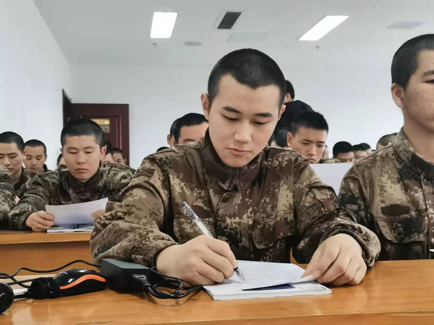 ���Ź��ʹ���-�����ɼ��Ƿ�,����Ʒ�Ƶ�ʵ��